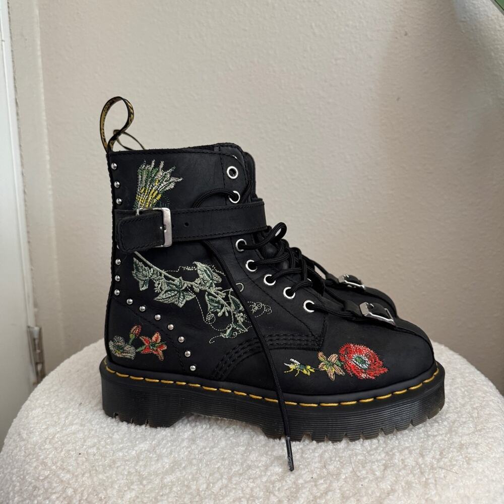 Dr. Martens Gomez Wild Botanicals Black Boots 6